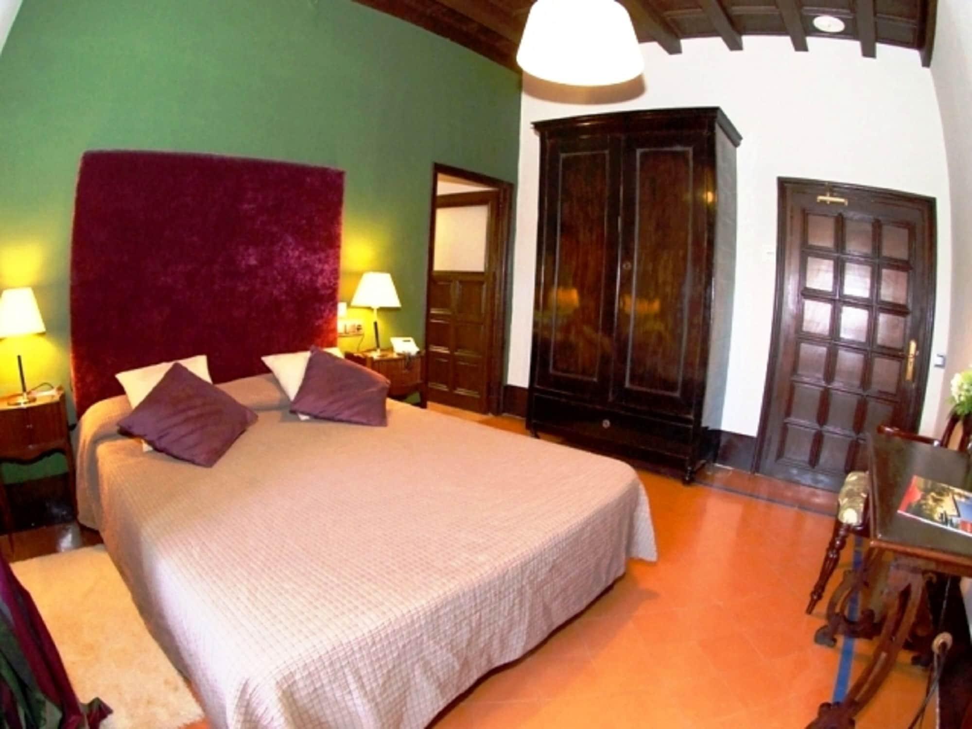 Rvhotels Palau Lo Mirador Torroella De Montgri Bagian luar foto