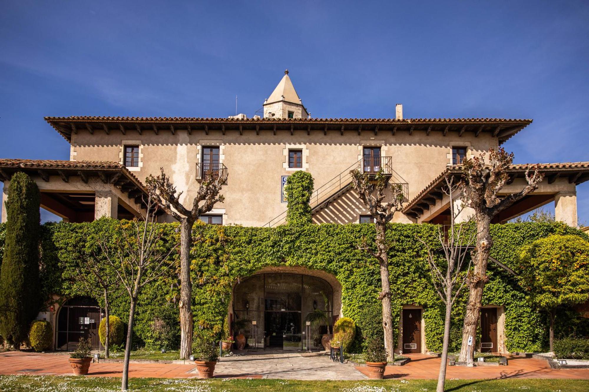 Rvhotels Palau Lo Mirador Torroella De Montgri Bagian luar foto