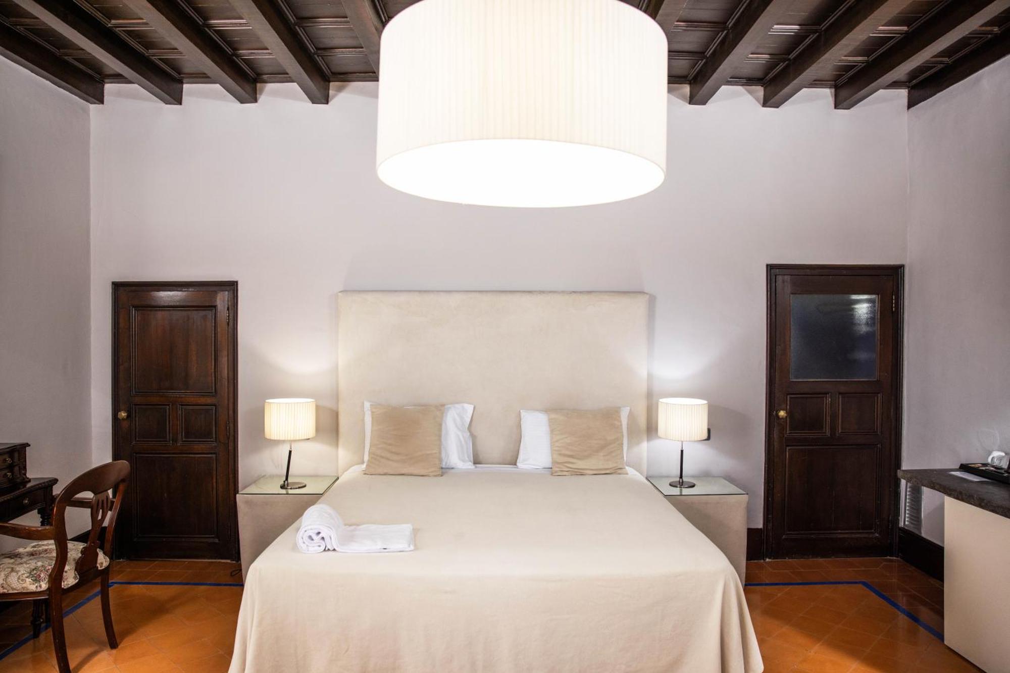 Rvhotels Palau Lo Mirador Torroella De Montgri Bagian luar foto